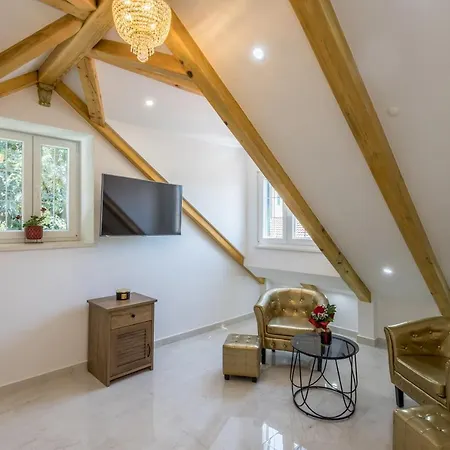 Гостьовий будинок Villabella Luxury Спліт