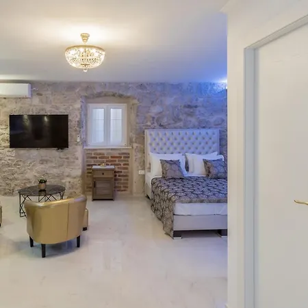 Гостьовий будинок Villabella Luxury