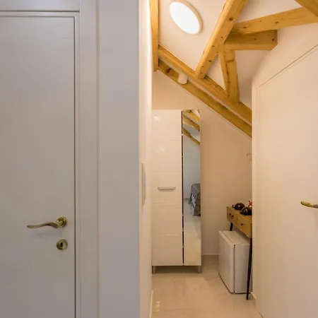 Гостьовий будинок Villabella Luxury Спліт